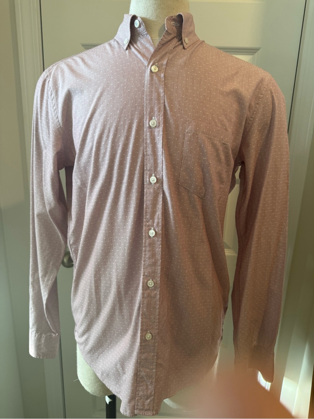 J. Crew Men's Button-Down Shirt in Light Pink with Micro Dot Pattern Size Medium